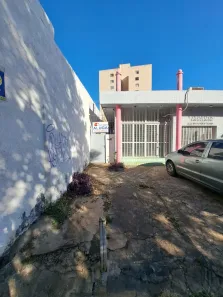 Casa com 2 Quartos para alugar, 70m² no Setor Central, Goiânia