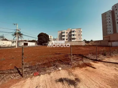 Lote/Terreno à venda, 600m² no Novo Mundo, Uberlândia
