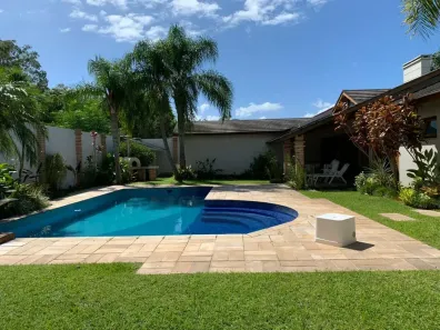 Sobrado com 4 Quartos à venda, 234m² no Laranjal, Pelotas