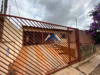 Casa com 3 Quartos à venda, 200m² no Pacaembu, Londrina