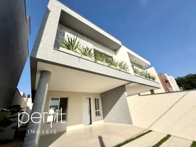 Sobrado com 3 Quartos à venda, 153m² no Glória, Joinville
