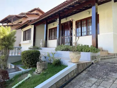 Casa de Condomínio com 3 Quartos à venda, 240m² no Badu, Niterói