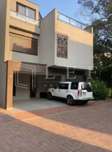 Casa de Condomínio com 4 Quartos à venda, 273m² no Santo Amaro, São Paulo