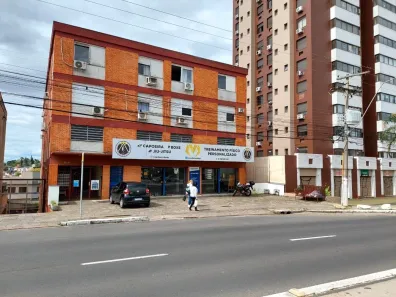Apartamento com 2 Quartos à venda, 75m² no Três Figueiras, Porto Alegre