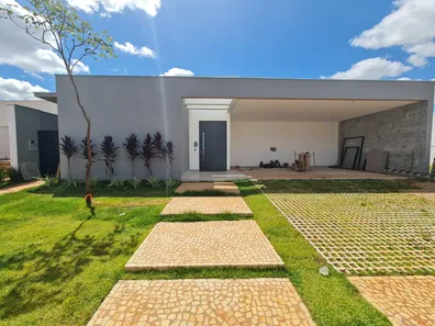 Casa de Condomínio com 3 Quartos à venda, 249m² no Jardim Sul, Uberlândia