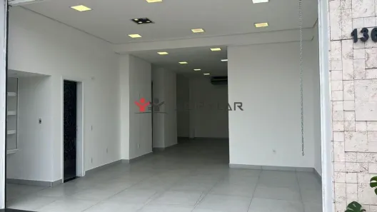 Ponto Comercial para alugar, 296m² no Vila M Genoveva, Jundiaí