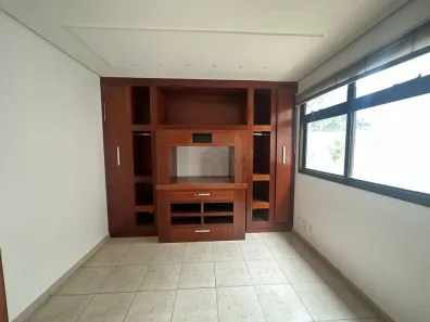Casa de Condomínio com 3 Quartos para alugar, 400m² no Morada da Colina, Uberlândia