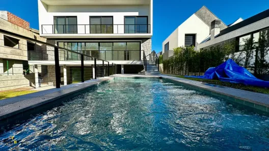Casa de Condomínio com 4 Quartos à venda, 499m² no Nossa Senhora da Saúde, Caxias do Sul