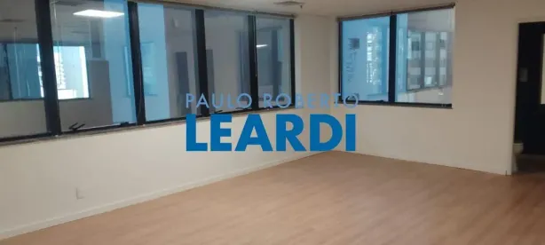 Sala Comercial à venda, 300m² no Bela Vista, São Paulo