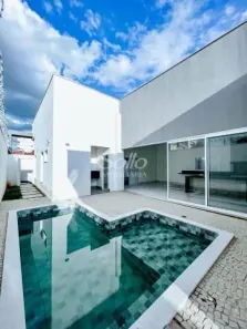 Casa com 3 Quartos à venda, 217m² no Santa Mônica, Uberlândia