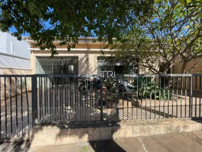 Casa com 3 Quartos à venda, 171m² no Centro, Araraquara