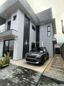 Sobrado com 3 Quartos para alugar, 166m² no Campeche, Florianópolis
