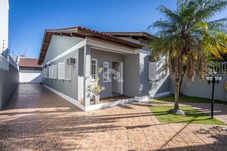 Casa com 4 Quartos à venda, 304m² no São Luis, Canoas
