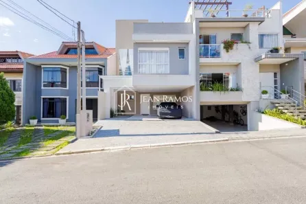 Casa com 4 Quartos para venda ou aluguel, 282m² no Xaxim, Curitiba
