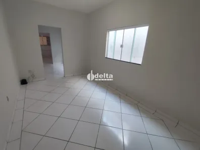 Casa com 3 Quartos para alugar, 152m² no Pacaembu, Uberlândia