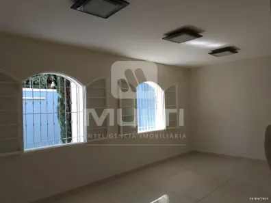 Casa com 4 Quartos para alugar, 347m² no Cazeca, Uberlândia