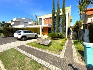 Casa de Condomínio com 5 Quartos à venda, 301m² no Jardins Lisboa, Goiânia