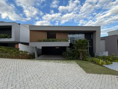 Casa de Condomínio com 4 Quartos à venda, 550m² no São Pedro, Juiz de Fora