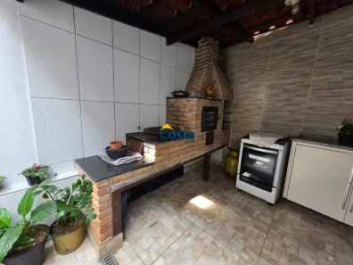 Casa com 2 Quartos à venda, 70m² no Cruzeiro do Sul, Betim