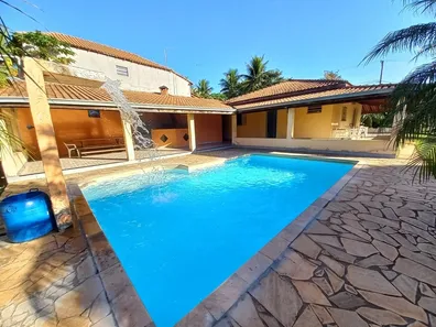 Fazenda/Sítio com 3 Quartos à venda, 281m² no Bairro dos Pires, Limeira