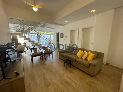 Casa com 3 Quartos à venda, 329m² no Coqueiros, Florianópolis