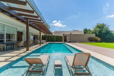 Casa de Condomínio com 4 Quartos à venda, 807m² no Mossunguê, Curitiba