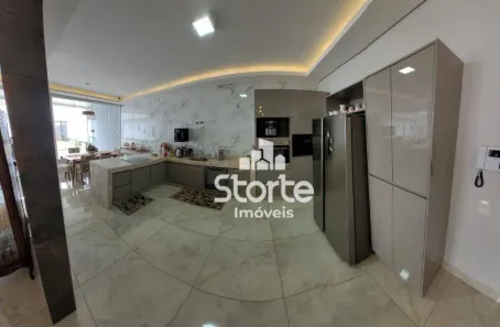 Casa com 3 Quartos à venda, 355m² no Lídice, Uberlândia
