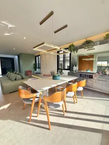 Sobrado à venda, 300m² no Vila Oliveira, Mogi das Cruzes