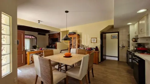 Casa com 4 Quartos à venda, 165m² no Itacorubi, Florianópolis