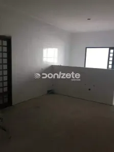 Sobrado com 3 Quartos à venda, 300m² no Parque João Ramalho, Santo André