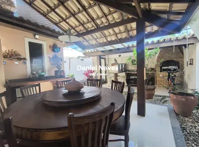 Casa de Condomínio com 4 Quartos à venda, 240m² no Buraquinho, Lauro de Freitas