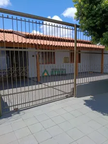 Casa com 3 Quartos à venda, 100m² no Conjunto Habitacional Violim, Londrina