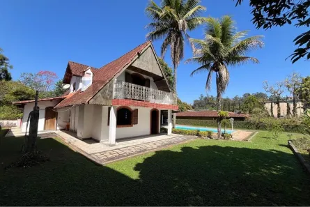 Casa com 4 Quartos para alugar, 246m² no Penedo, Itatiaia