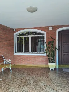 Sobrado com 2 Quartos à venda, 106m² no Jardim Cica, Jundiaí