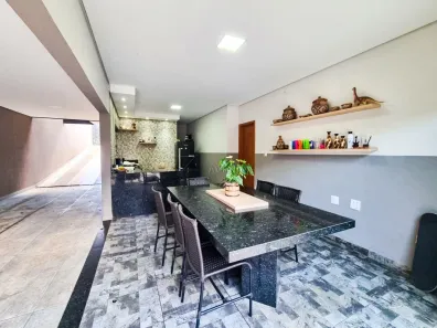 Casa com 3 Quartos à venda, 173m² no Jardim Colúmbia D, Londrina