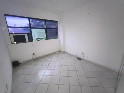 Sala Comercial para alugar, 30m² no Centro, Macaé