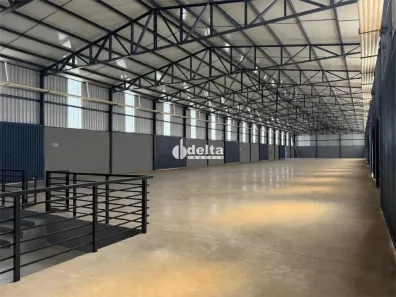 Ponto Comercial para alugar, 1600m² no Loteamento Centro Empresarial Leste III, Uberlândia