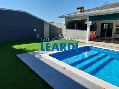 Casa de Condomínio com 4 Quartos à venda, 700m² no Jardim Aracy, Mogi das Cruzes