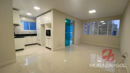 Apartamento com 3 Quartos para alugar, 125m² no Meia Praia, Itapema