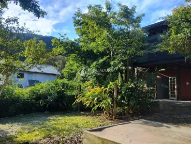 Casa com 3 Quartos à venda, 180m² no São João do Rio Vermelho, Florianópolis
