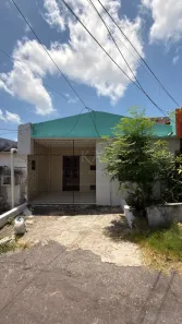 Casa com 2 Quartos para alugar, 82m² no Joaquim Távora, Fortaleza