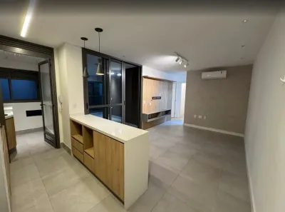 Apartamento com 2 Quartos para alugar, 76m² no Jardim das Acácias, São Paulo