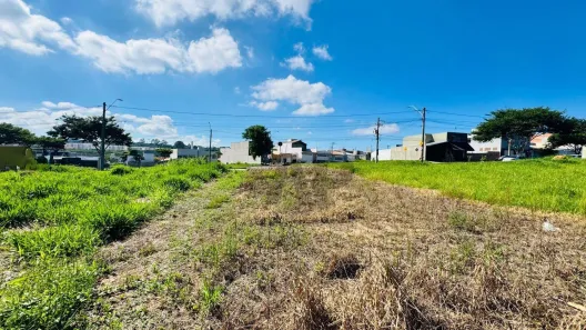 Lote/Terreno à venda, 180m² no Jardim Santa Marta III, Salto