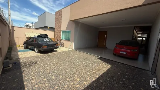 Casa com 3 Quartos à venda, 240m² no Plano Diretor Sul, Palmas