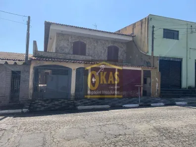 Sobrado com 4 Quartos à venda, 269m² no Vila Amorim, Suzano