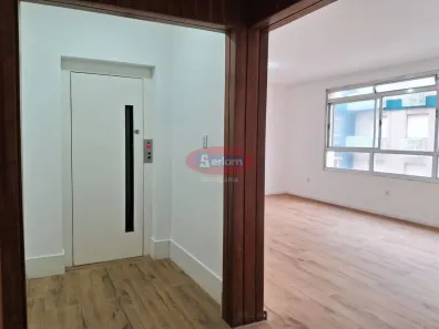 Apartamento com 3 Quartos à venda, 180m² no Gonzaga, Santos