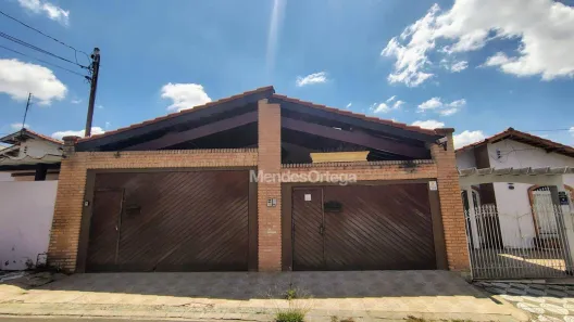 Casa com 5 Quartos à venda, 230m² no Jardim Sandra, Sorocaba