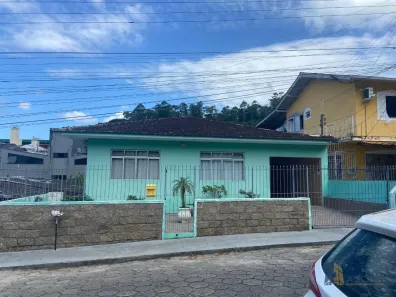 Casa com 3 Quartos à venda, 574m² no Trindade, Florianópolis