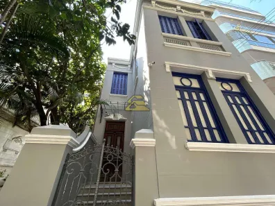 Imóvel Comercial com 6 Quartos à venda, 433m² no Humaitá, Rio de Janeiro