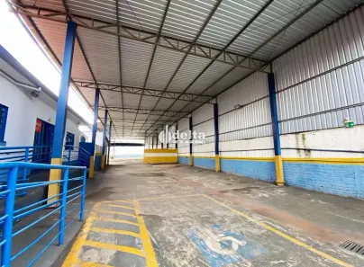 Ponto Comercial para alugar, 900m² no Martins, Uberlândia